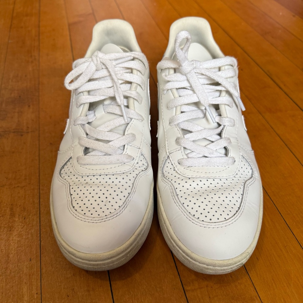 Veja V-10 Leather White - classic white sneakers